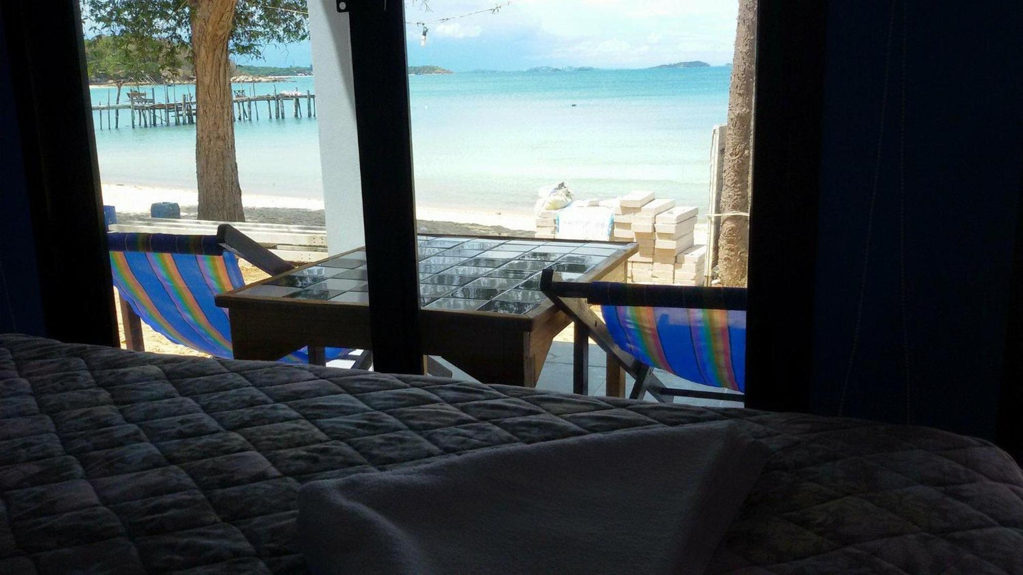 ลุงดำฮัทบีช Hotel Koh Samet Eksteriør billede