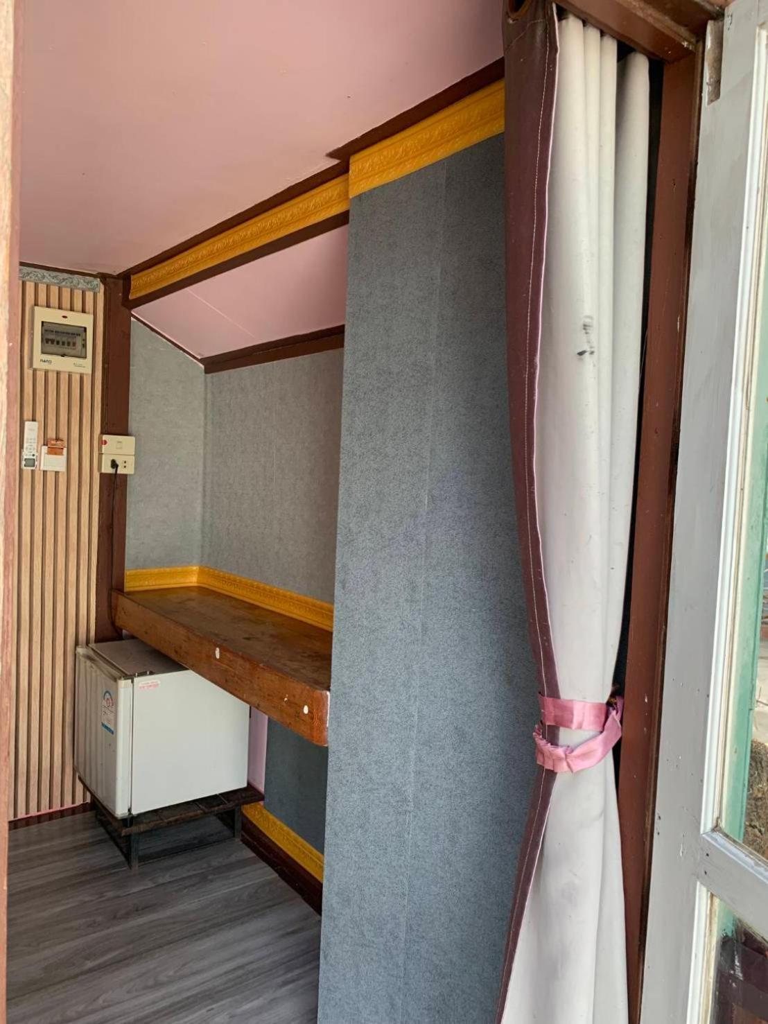 ลุงดำฮัทบีช Hotel Koh Samet Eksteriør billede