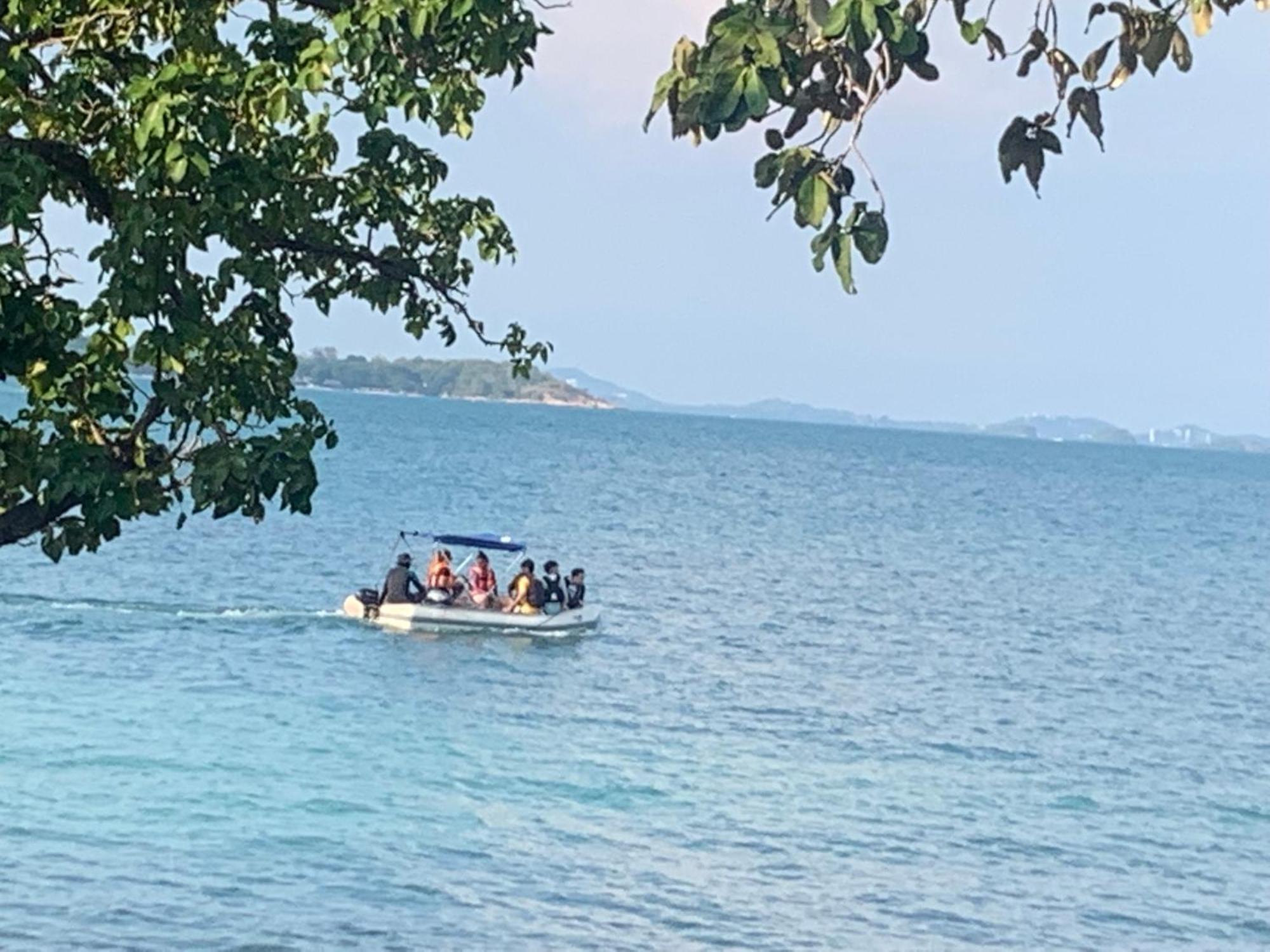 ลุงดำฮัทบีช Hotel Koh Samet Eksteriør billede